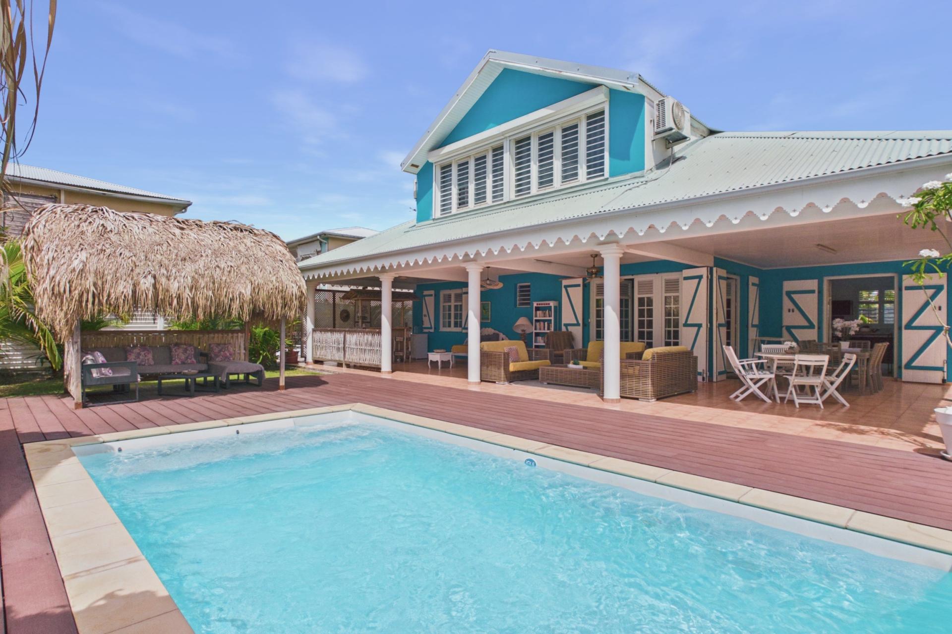 villa-sainte-anne-10-personnes-grande-piscine -1